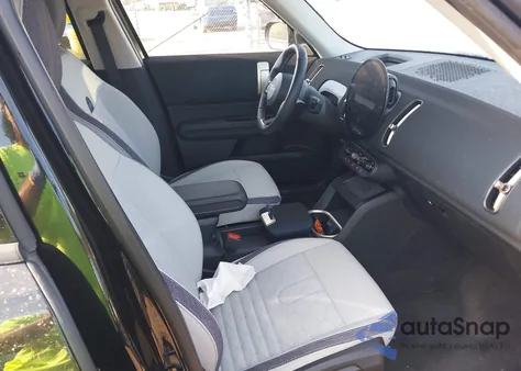 2025 Mini Countryman Cooper S из США, поврежденный, VIN WMZ23GA06S7P63836